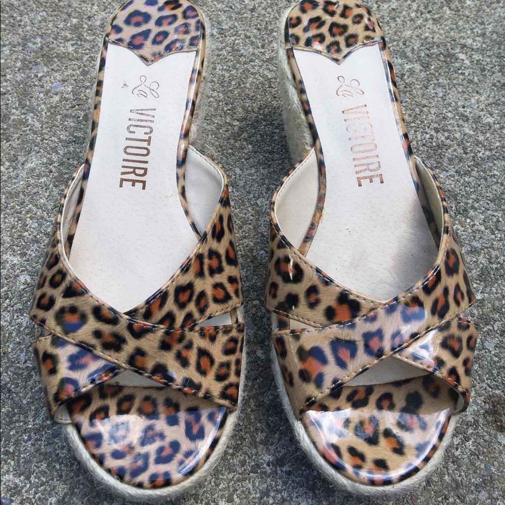 La Victoire Leopard Print Wedge Slides Size 8.5m - image 1
